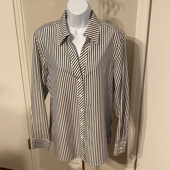 Investments Good Label Shirt - Picture 1 of 6